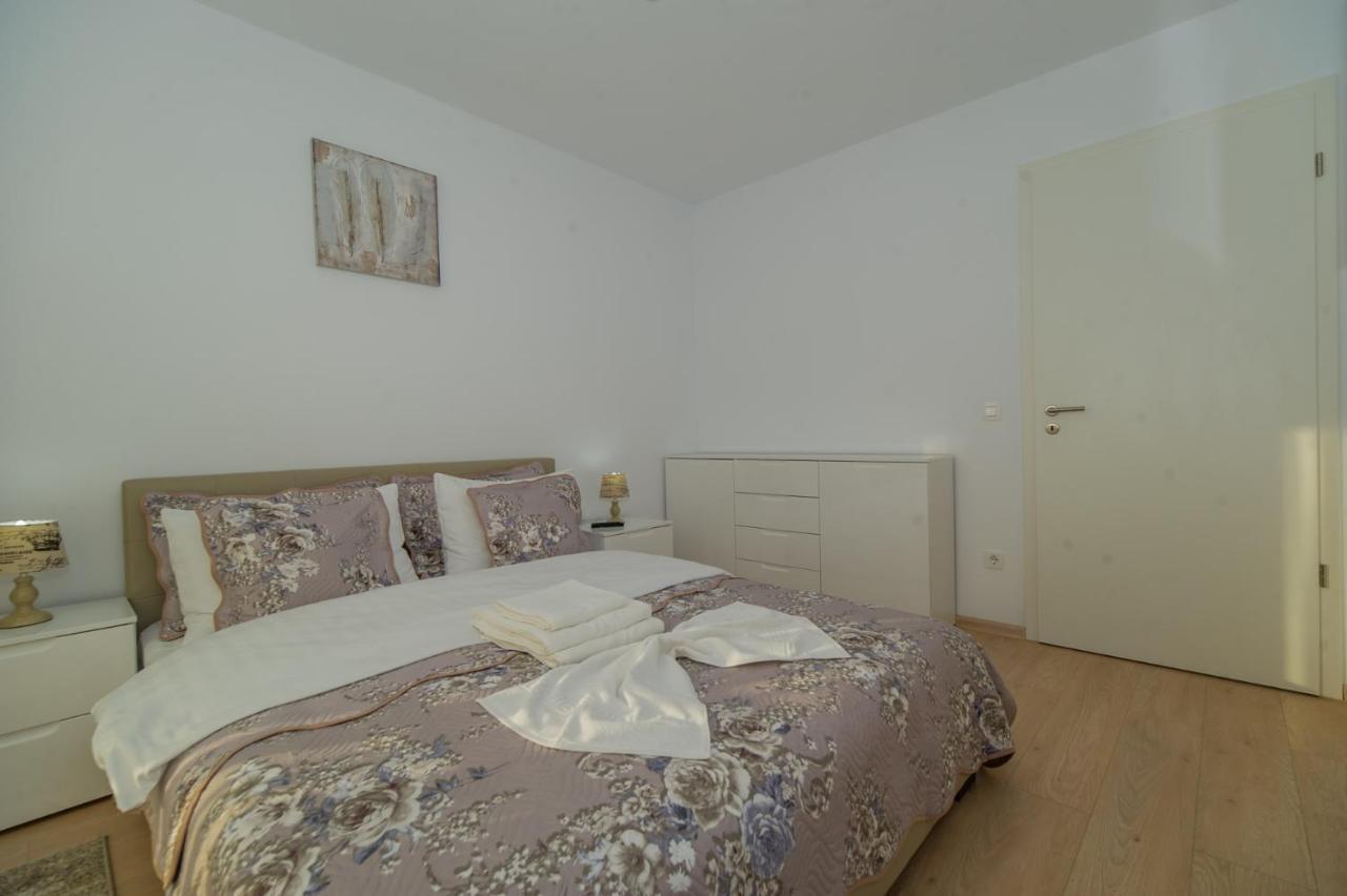 Deluxe Suite Coresi Braşov Esterno foto